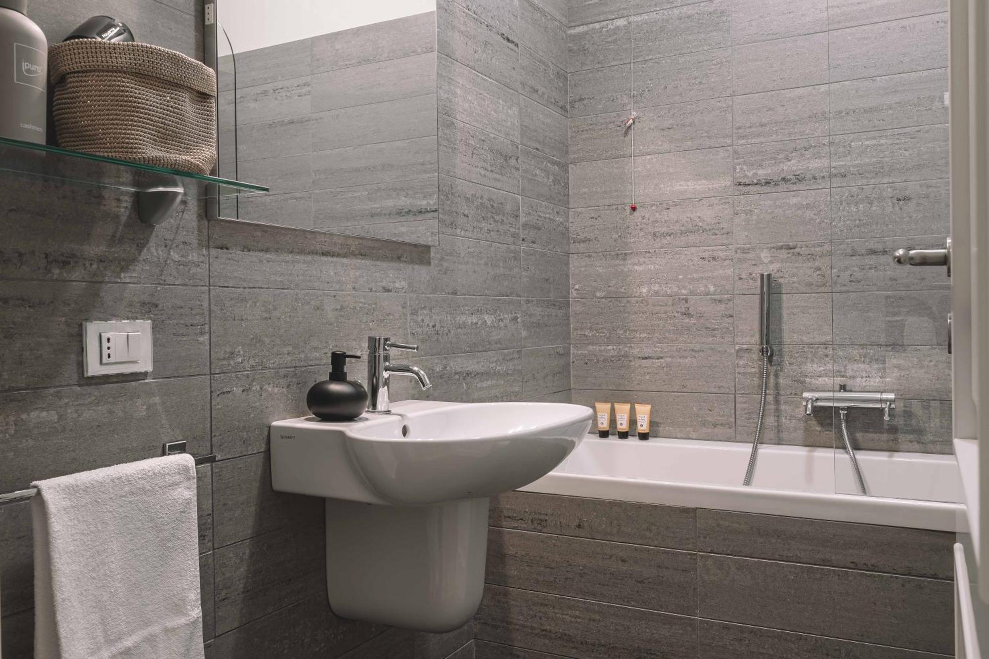 Tergesteo Adriatic Suite Триест Экстерьер фото